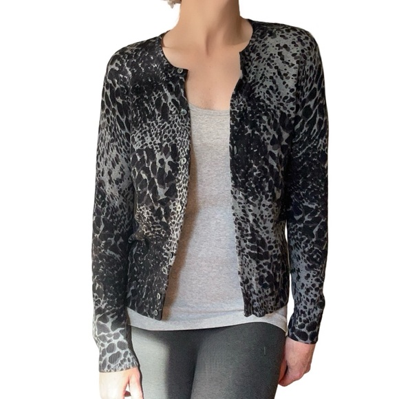 Croft & Barrow Black Gray Leopard Cotton Button Down Fitted Cardigan Sweater - Picture 2 of 9